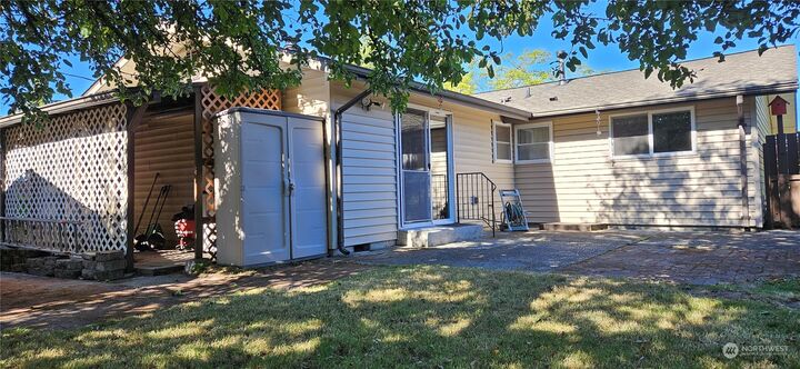 Property Photo: 3717 N Mullen Street WA 98407