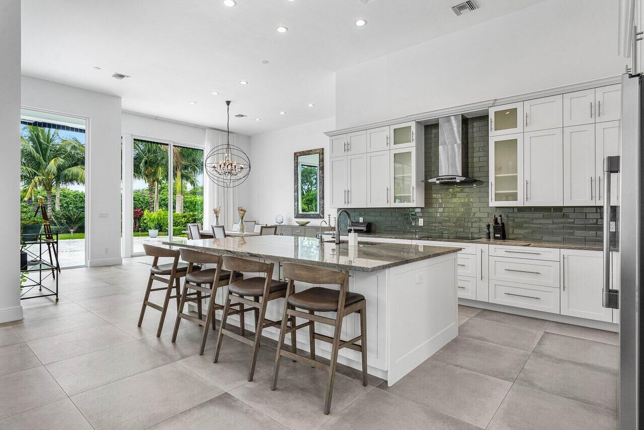 Property Photo: 4824 Bocaire Boulevard FL 33487