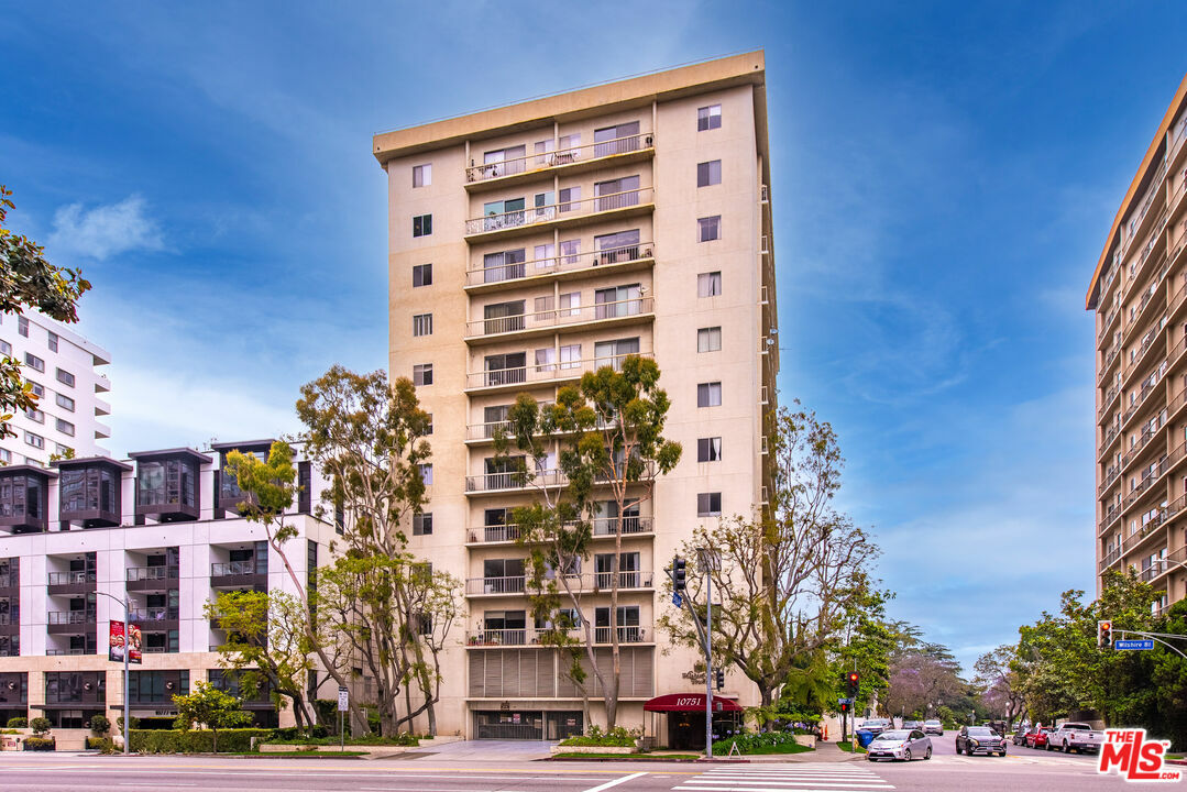 Property Photo:  10751   Wilshire Blvd 803  CA 90024 