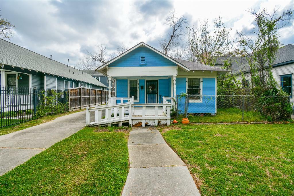 Property Photo:  1528 Cortlandt Street  TX 77008 