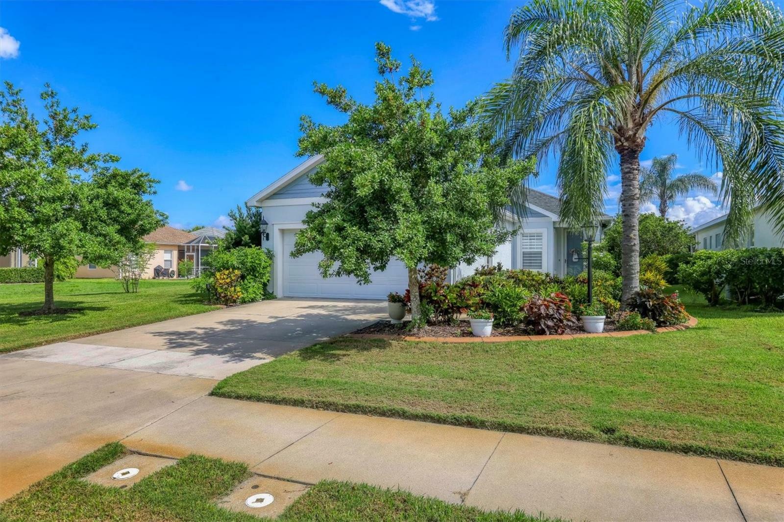 Property Photo:  5315 Aqua Breeze Drive  FL 34208 