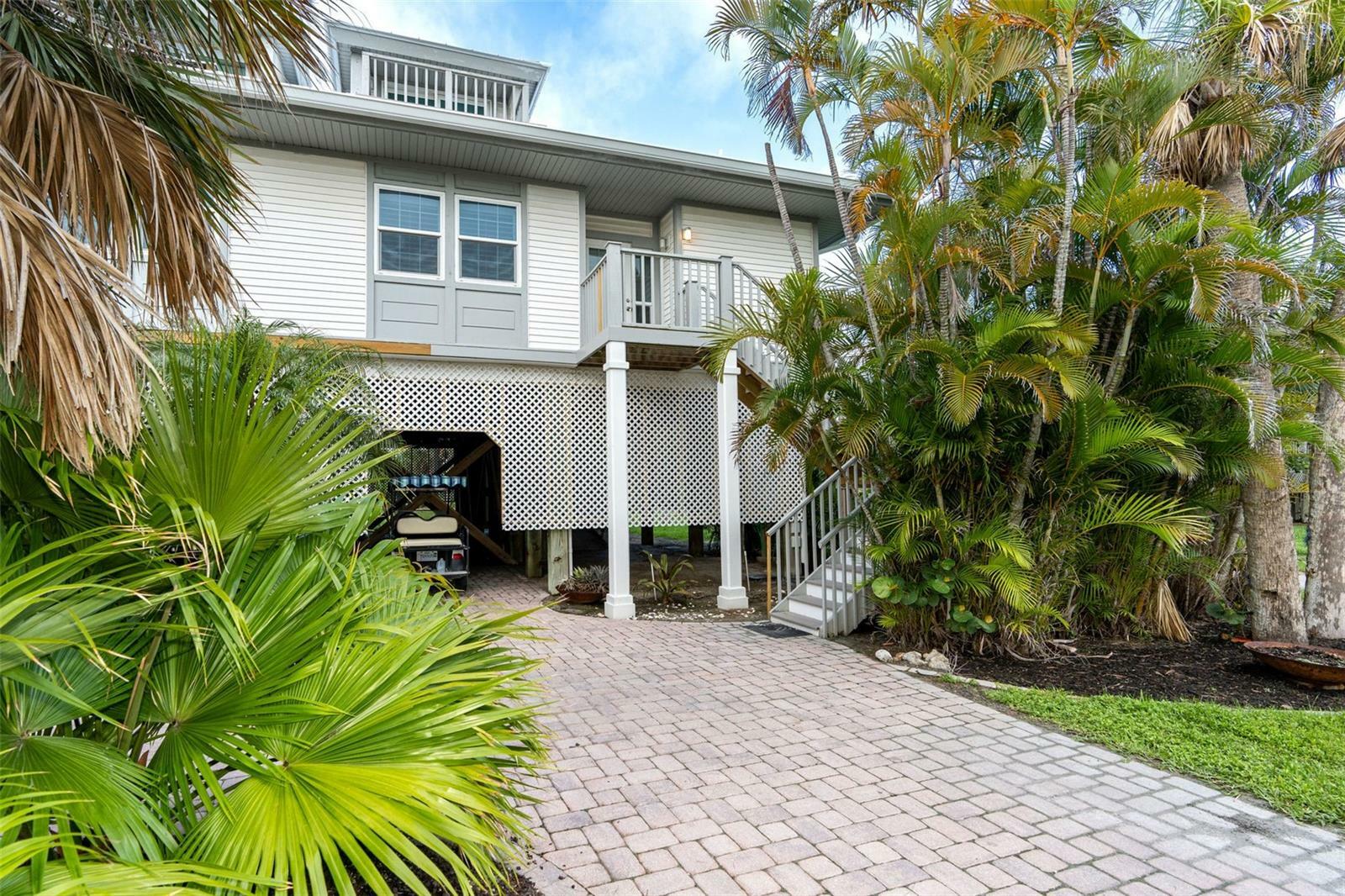 Property Photo:  7104 Palm Island Drive Le38  FL 33946 