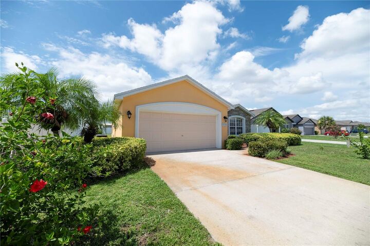 Property Photo: 4650 Fox Trail FL 33881