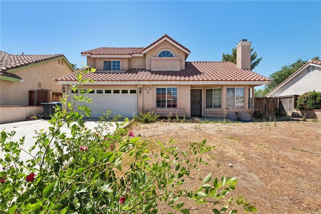 Property Photo: 37151 Daisy Street CA 93550