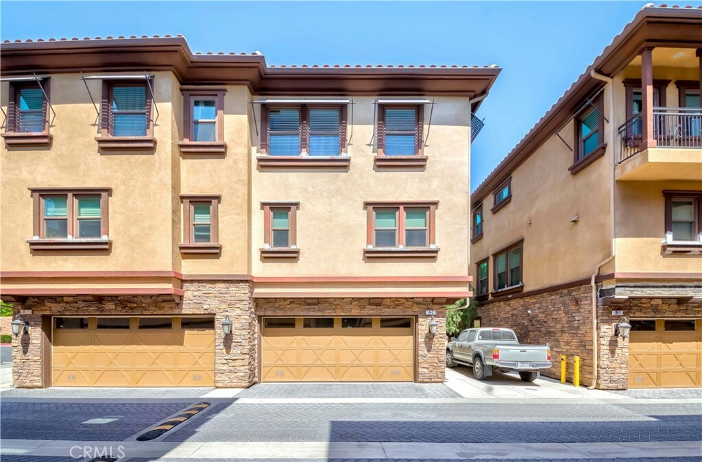 Property Photo: 656 W Huntington Drive A-2 CA 91007