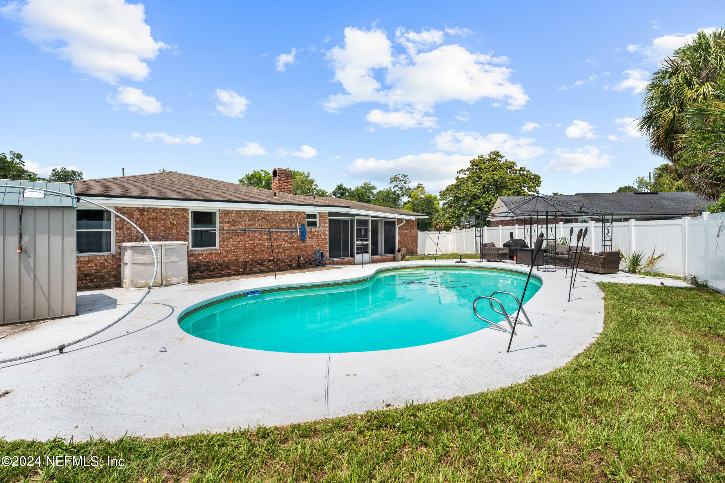 Property Photo:  1055 Parkridge Circle W  FL 32211 