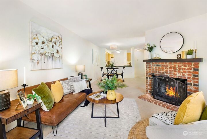 Property Photo:  1555 Union Avenue NE 36  WA 98059 