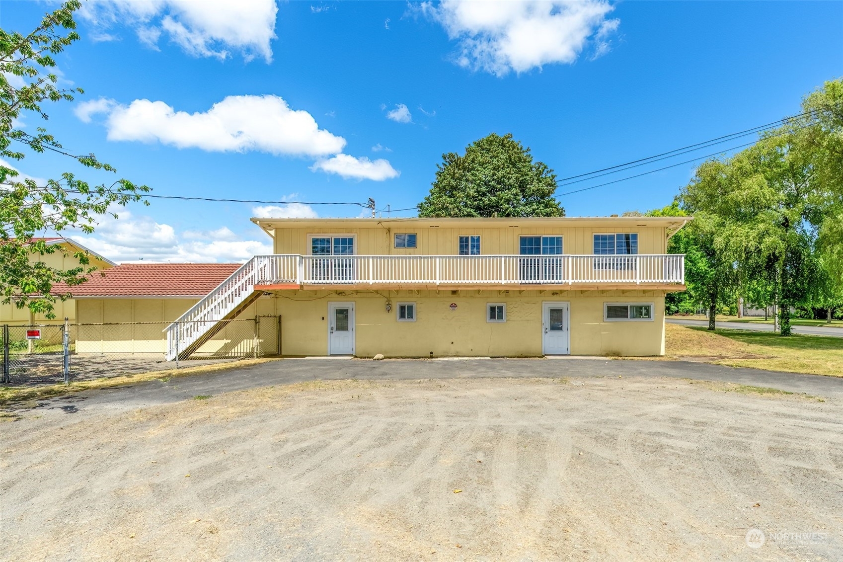 Property Photo: 1905 7th Avenue WA 98632