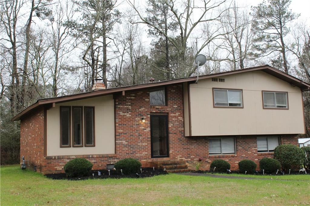 Property Photo:  2405 Falls River Drive  GA 30122 