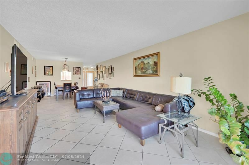 Property Photo:  2405 Antigua Cir C3  FL 33066 