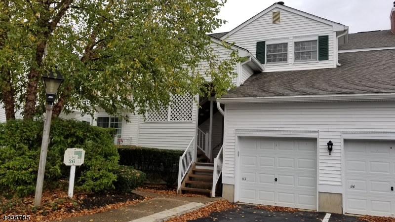 Property Photo:  118 Smithfield Ct  NJ 07920 