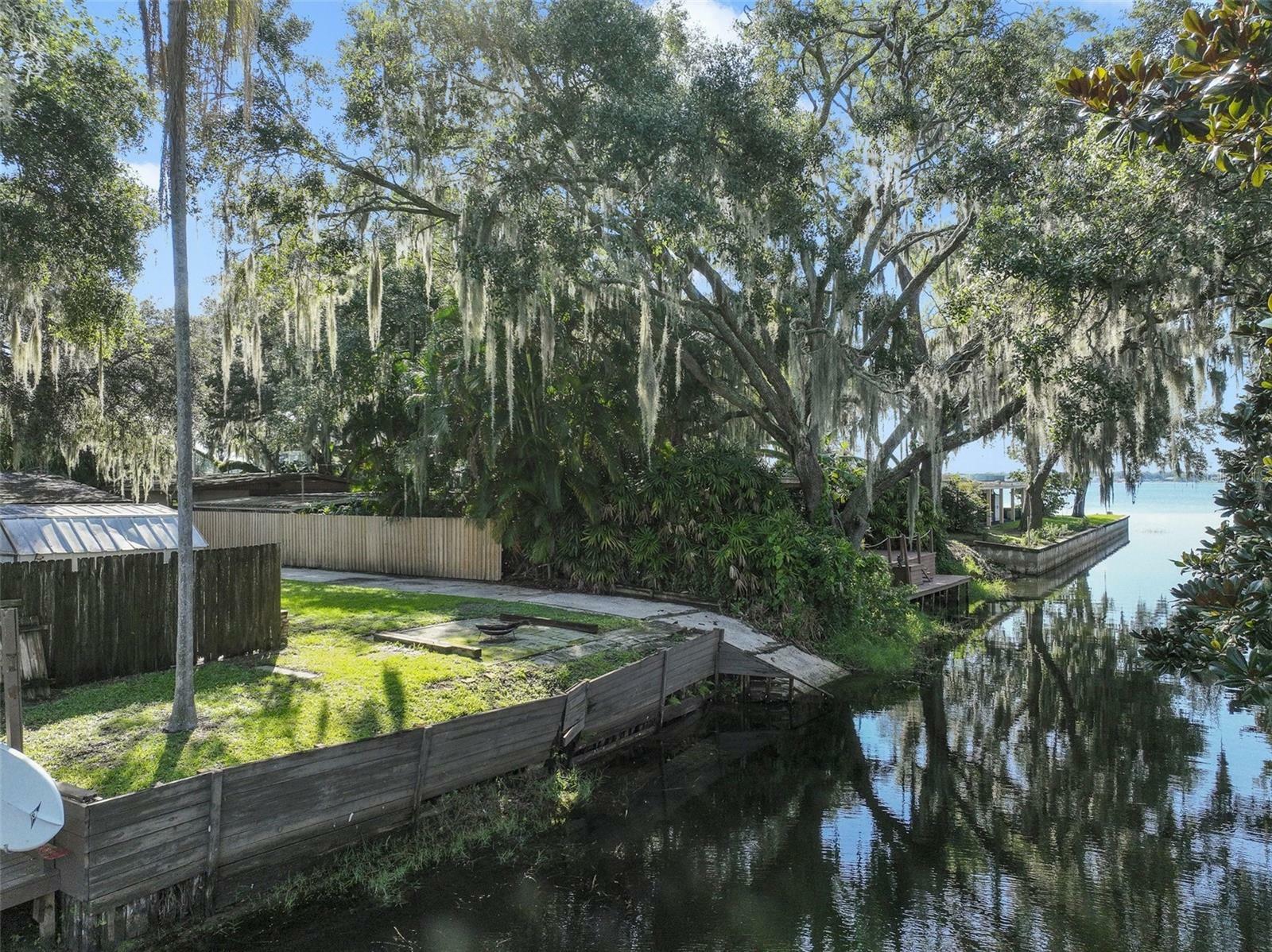 Property Photo:  5464 Parkway Drive  FL 32809 