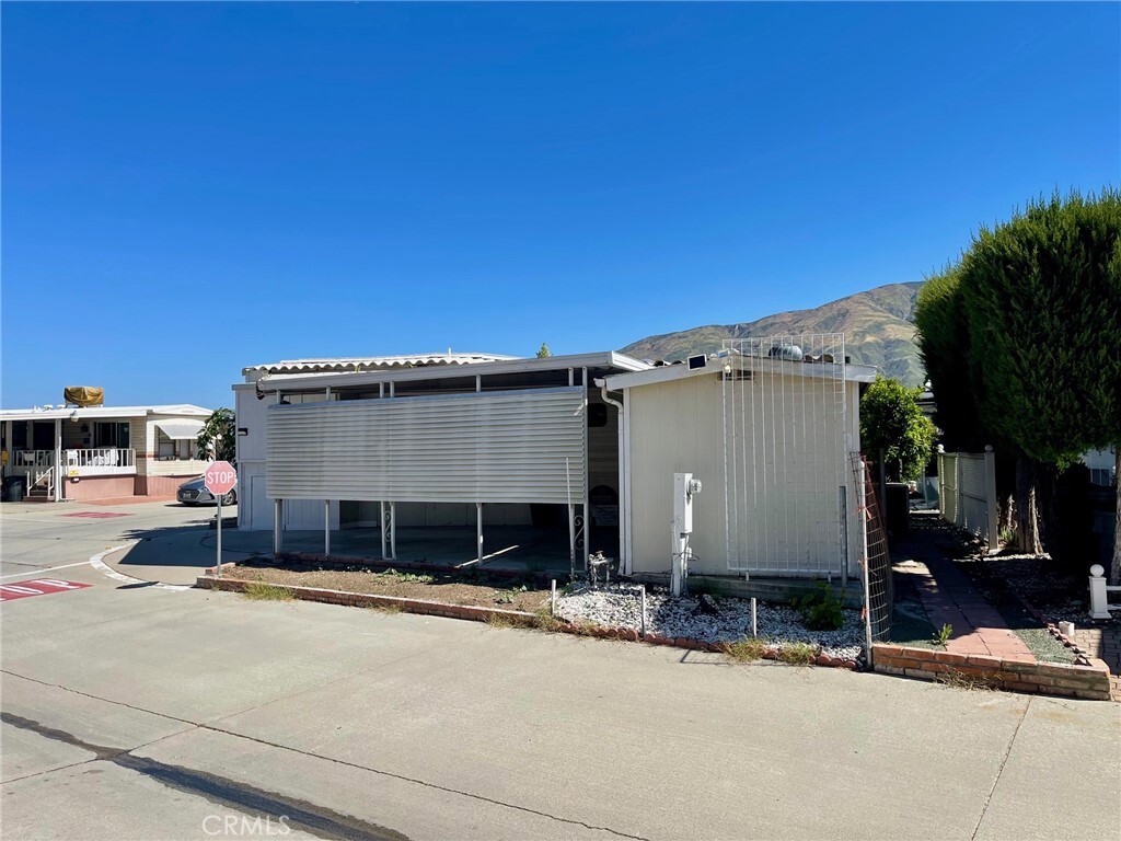 Property Photo: 1201 Heritage Ranch Road CA 92583