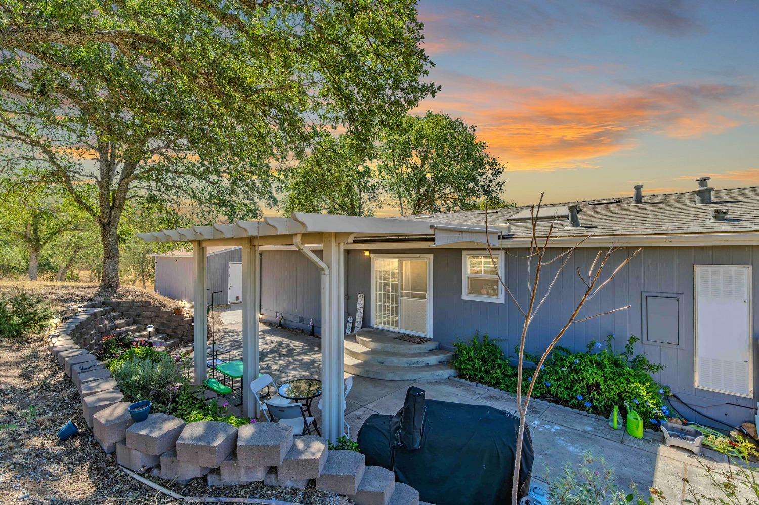 Property Photo:  8572 Owens Way  CA 95252 