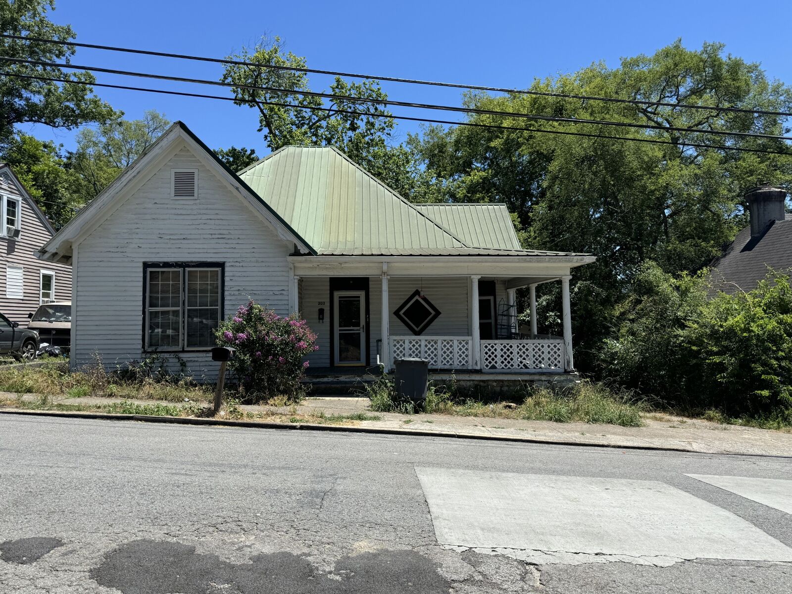 Property Photo: 203 Bellview Ave N TN 37334