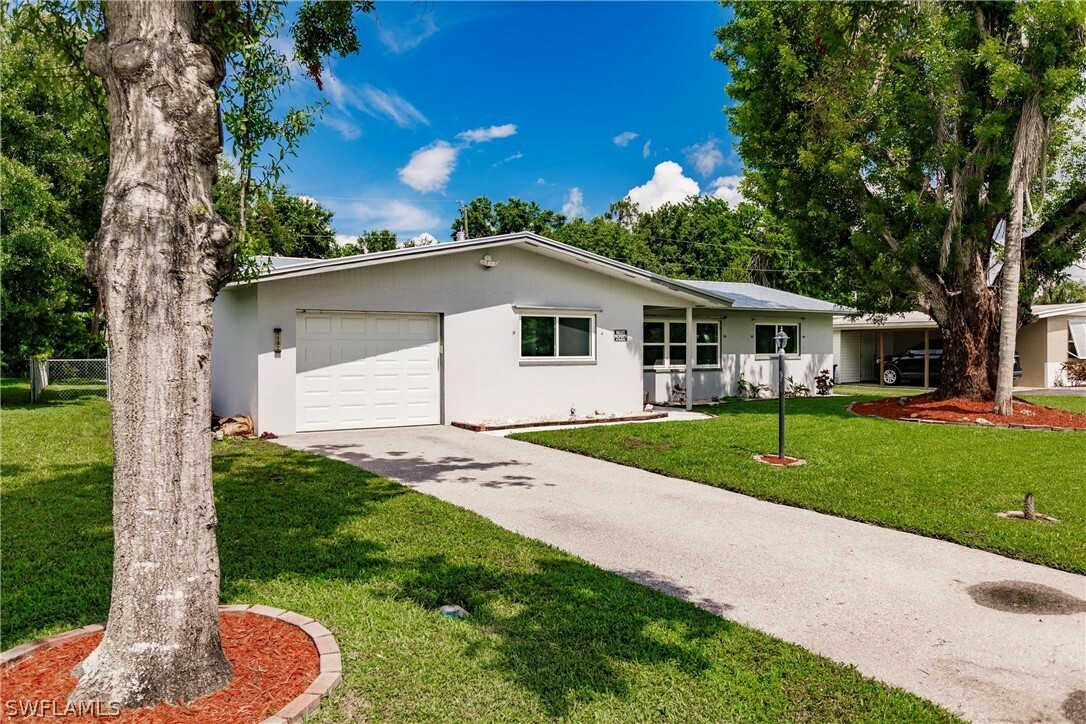 Property Photo:  1187 Betmar Boulevard W  FL 33903 