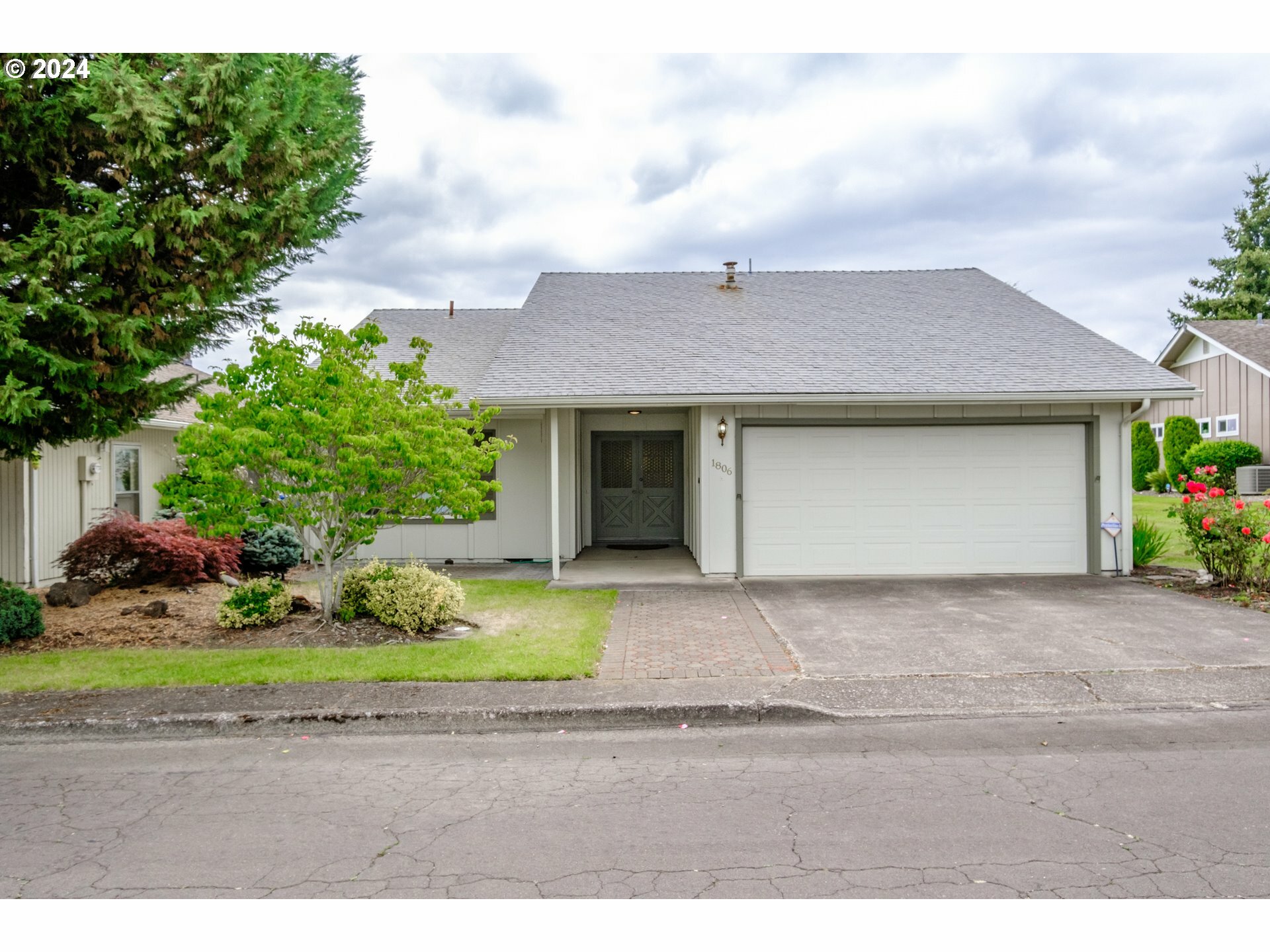 1806 Woodstock Cir NW  Salem OR 97304 photo