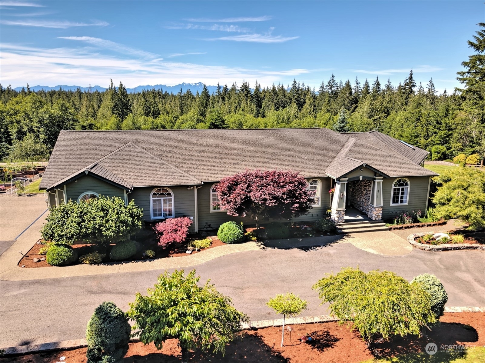 Property Photo:  2711 Lacrosse Way  WA 98584 