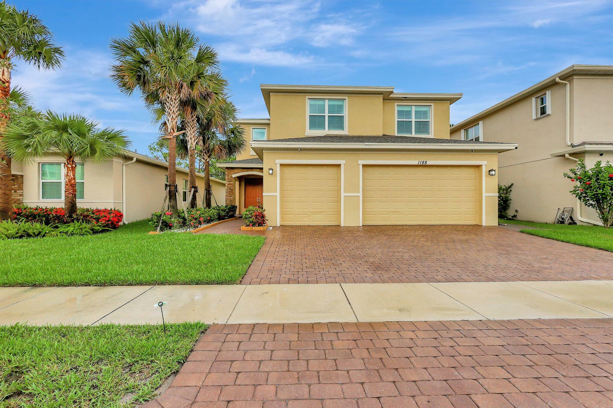 Property Photo:  1188 NW Leonardo Circle  FL 34986 