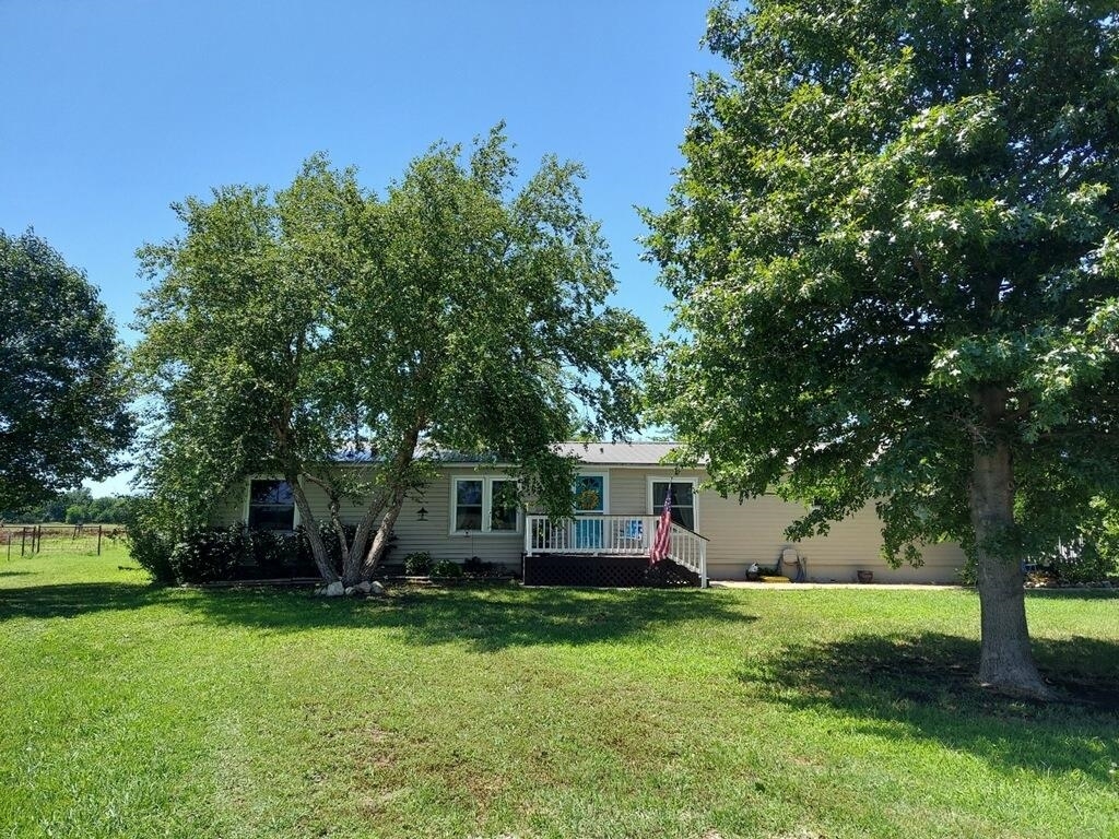 Property Photo: 5505 SW Buffalo Rd KS 67144