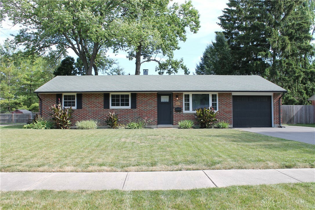 Property Photo:  957 Pool Avenue  OH 45377 