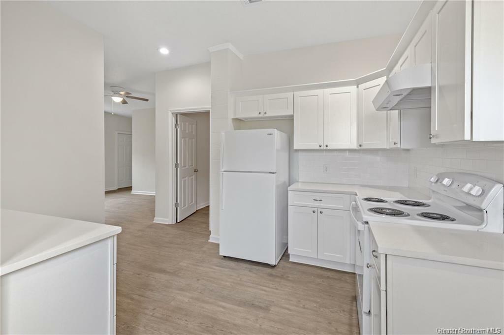 Property Photo:  613 A 12th Street  LA 70601 