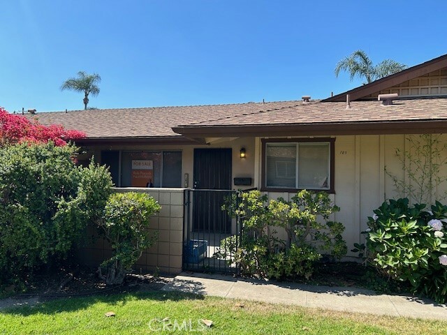 Property Photo:  1732 E Commonwealth Avenue 103  CA 92831 