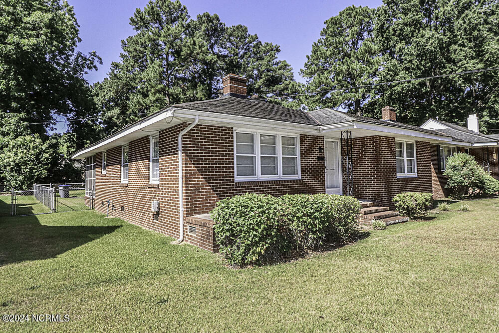 Property Photo:  1305 W Thomas Street  NC 27804 