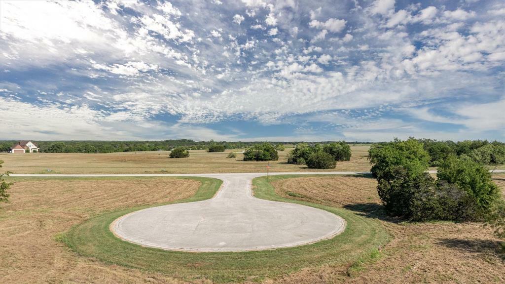 Property Photo: 7308 Castle Royle Court TX 76033