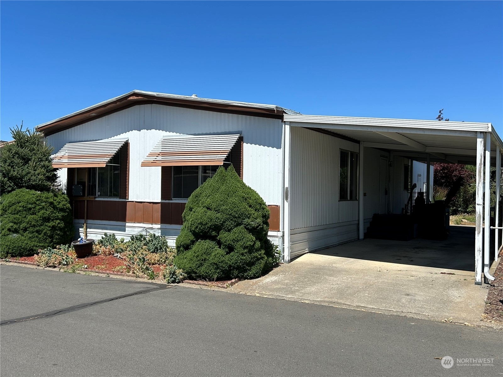 Property Photo:  1354 Samuel Drive  WA 99362 