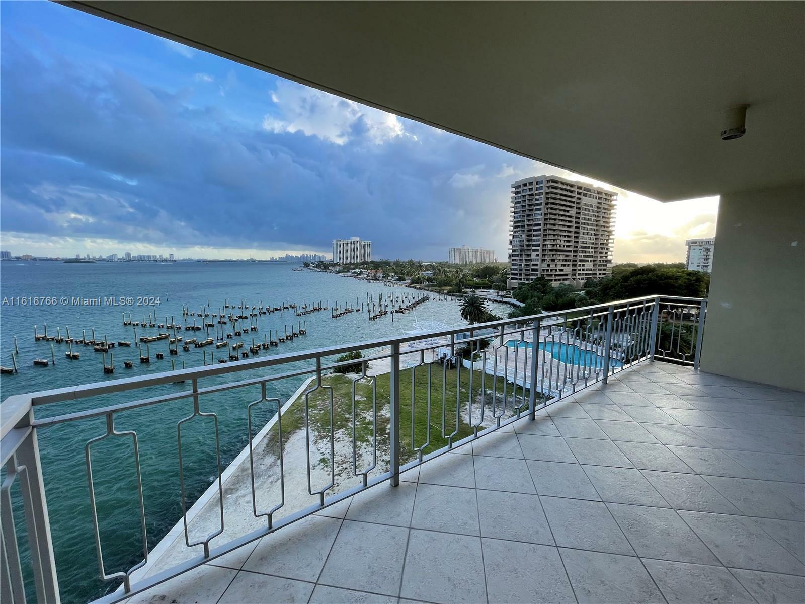 Property Photo:  11111 Biscayne Blvd 7C/705  FL 33181 