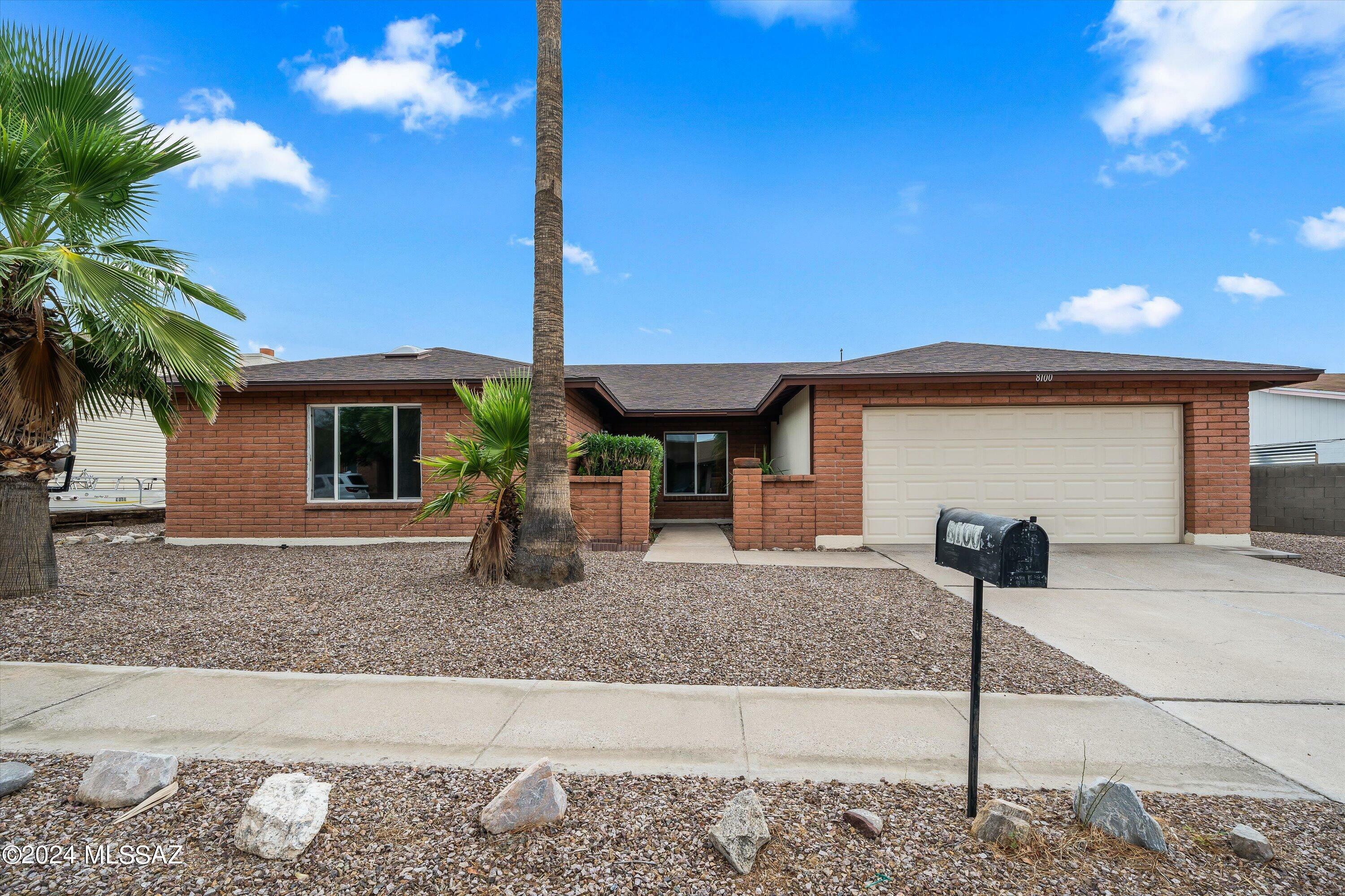 Property Photo:  8100 N Bayou Drive  AZ 85741 