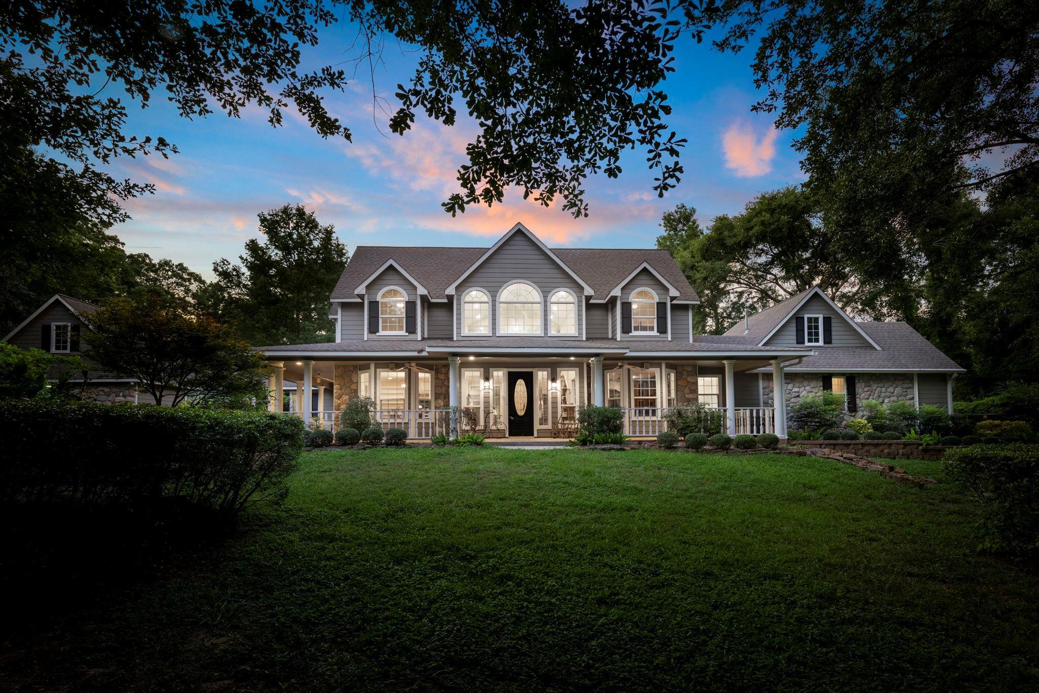 Property Photo:  406 Trace Way Drive  TX 77316 