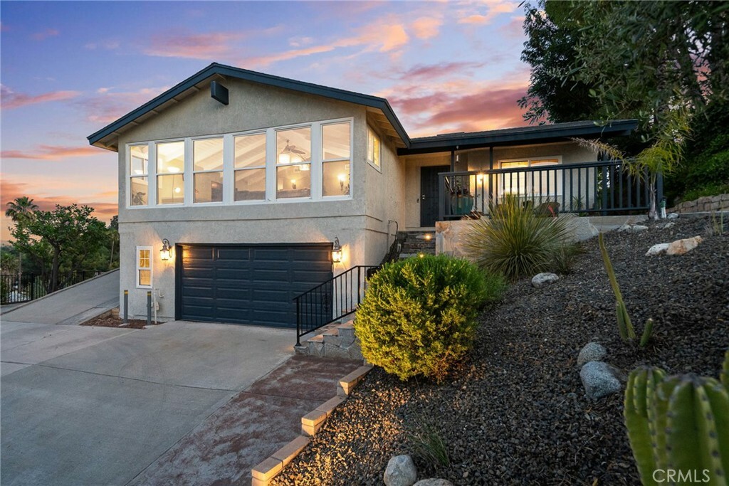 Property Photo:  3936 Park View  CA 92501 