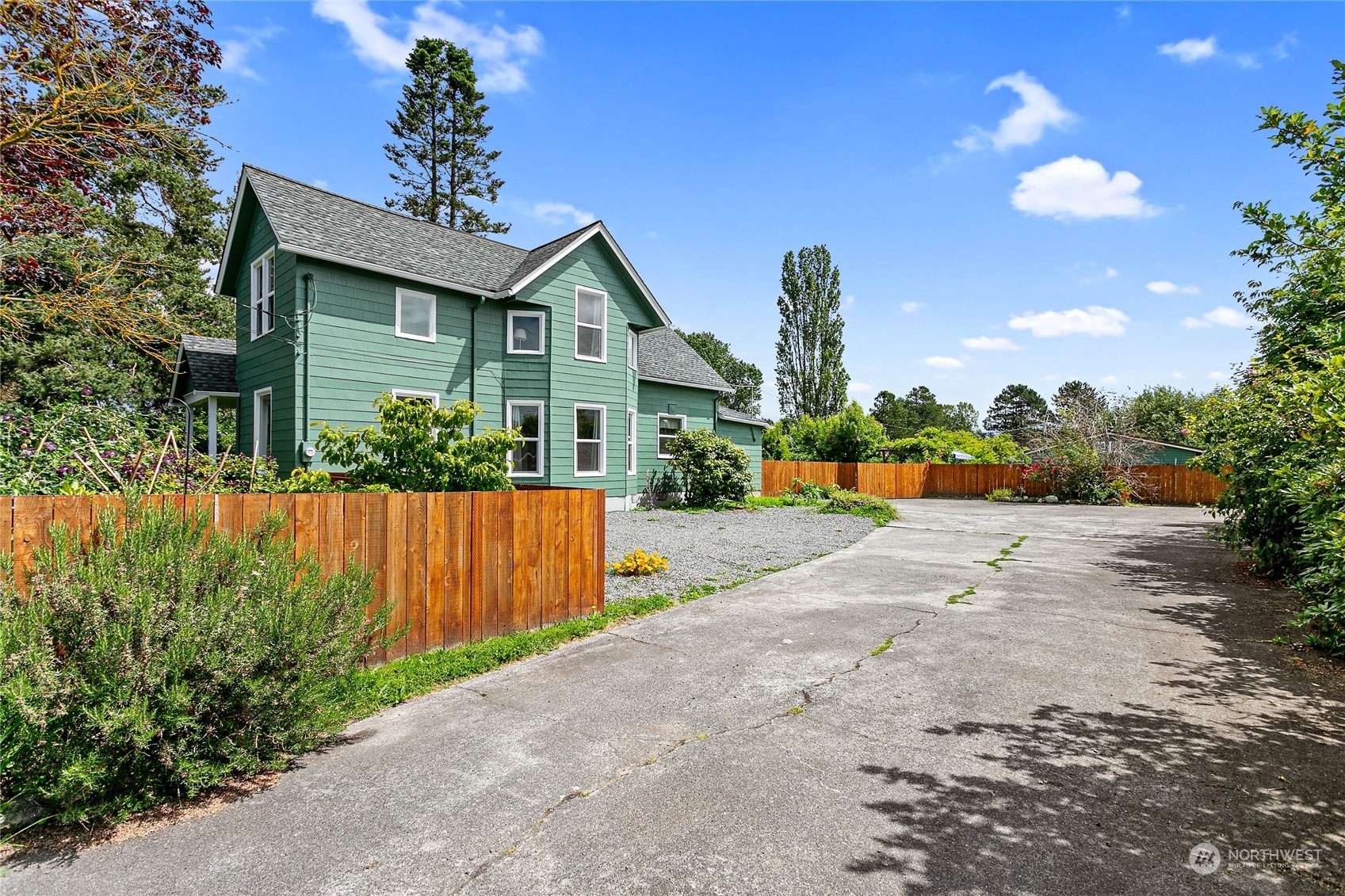 Property Photo:  3110 Bennett Drive  WA 98225 