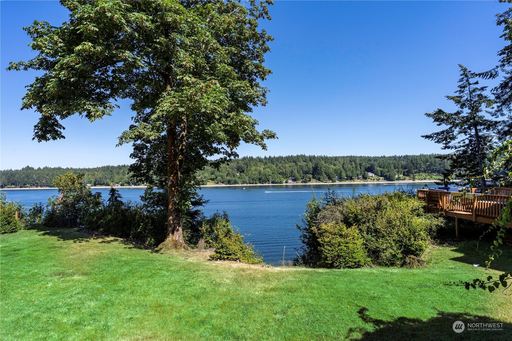 Property Photo:  419 E Herron Boulevard NW  WA 98349 