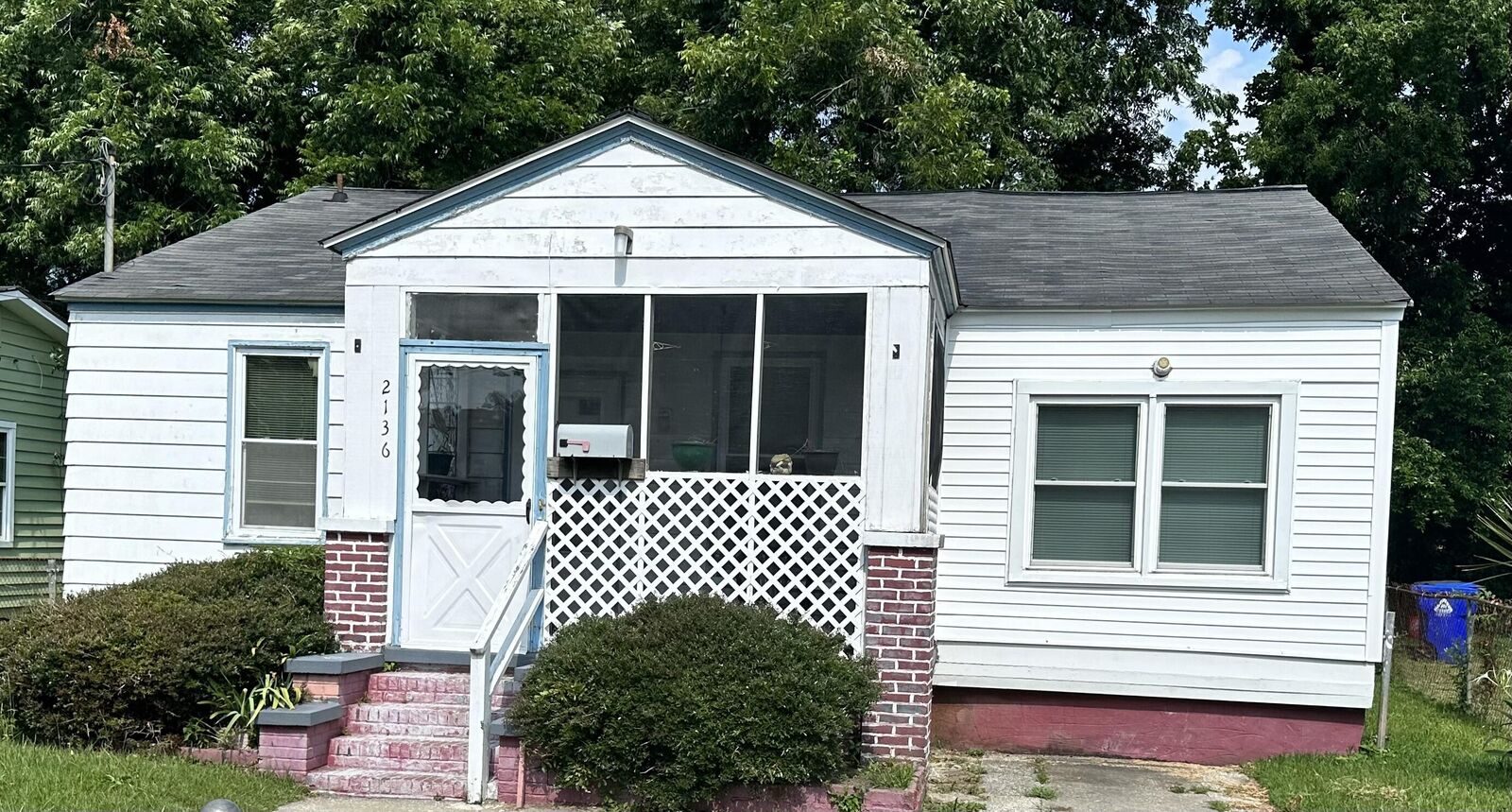 Property Photo:  2136 Commander Road  SC 29405 