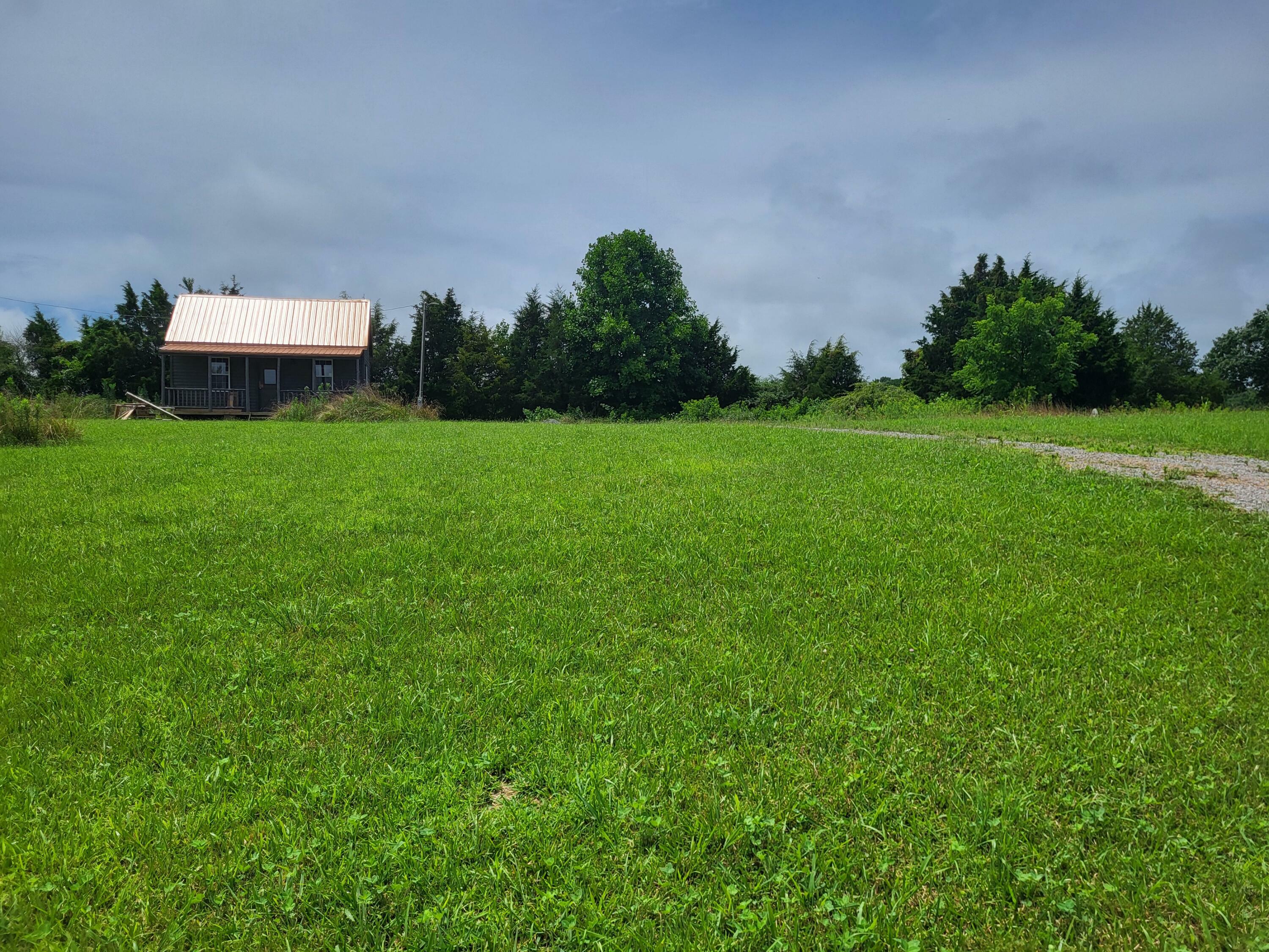 Property Photo:  95 Oaks Road  KY 42642 