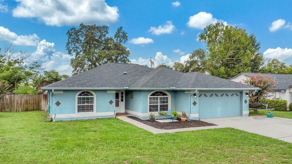 Property Photo:  833 S Atmore Circle  FL 32725 