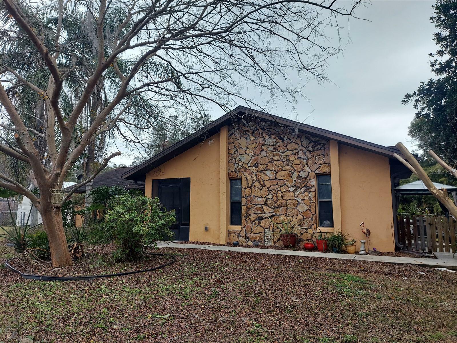 Property Photo: 14700 SE 94th Avenue FL 34491