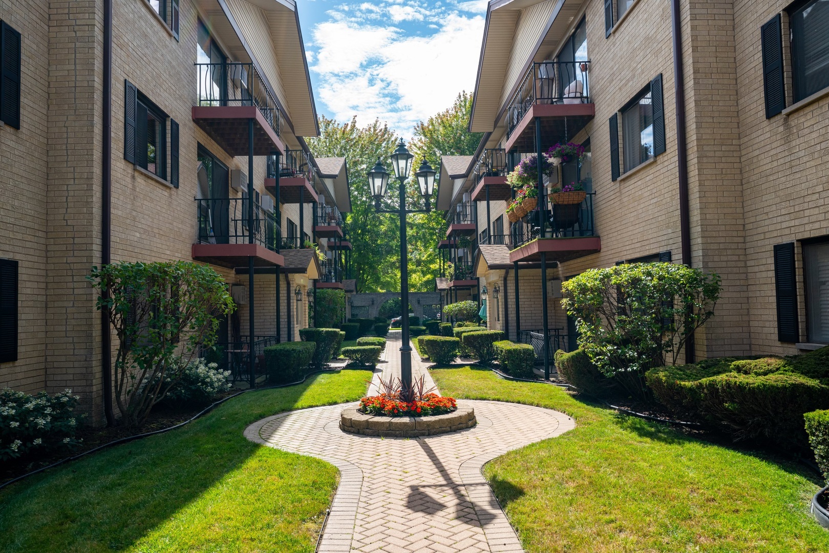 Property Photo:  5159 N East River Road 205C  IL 60656 
