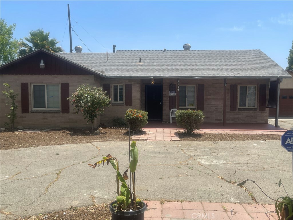 Property Photo:  4255 3rd Street  CA 91763 