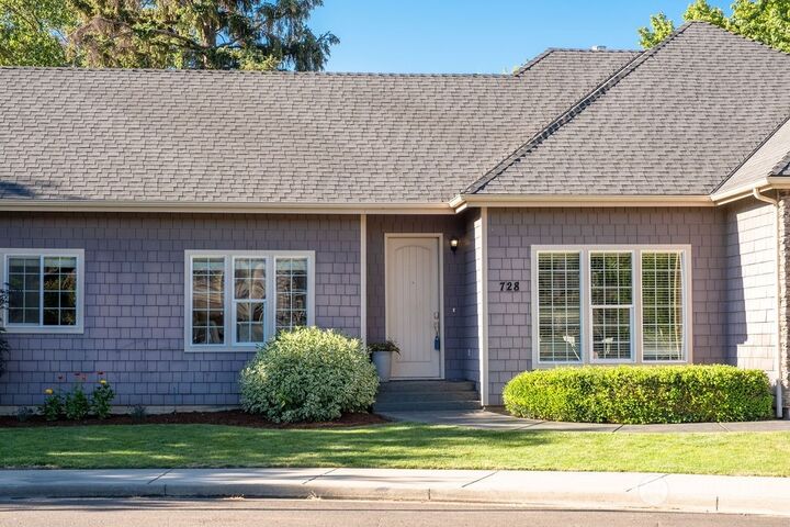 Property Photo:  728 Woodbury Lane  WA 99362 