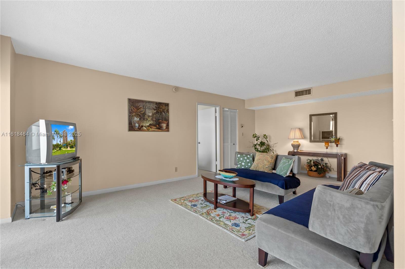 Property Photo: 18181 NE 31st Ct 2202 FL 33160
