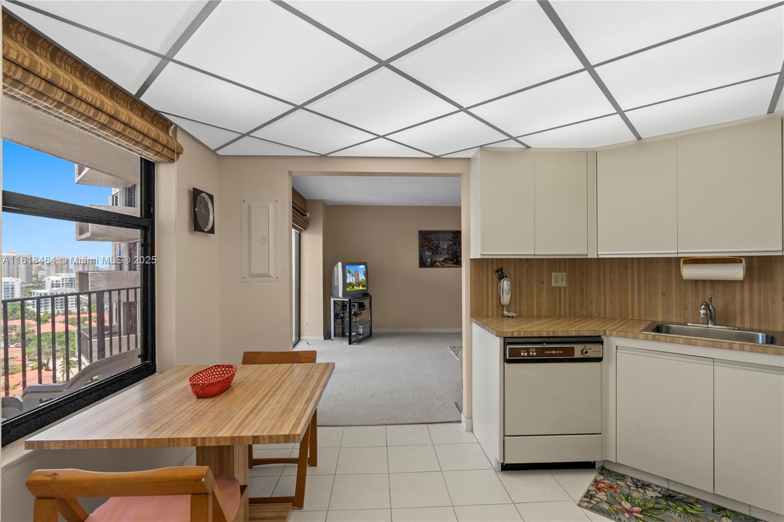 Property Photo:  18181 NE 31st Ct 2202  FL 33160 