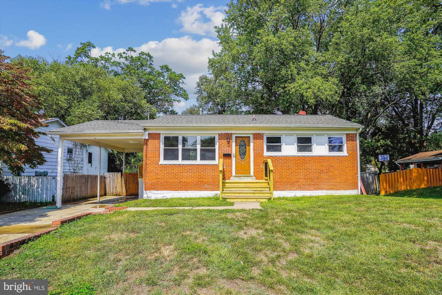 Property Photo:  2341 W Longview Drive  VA 22191 