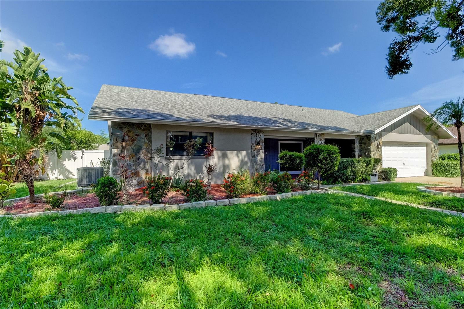 Property Photo:  1906 Del Oro Court  FL 34698 