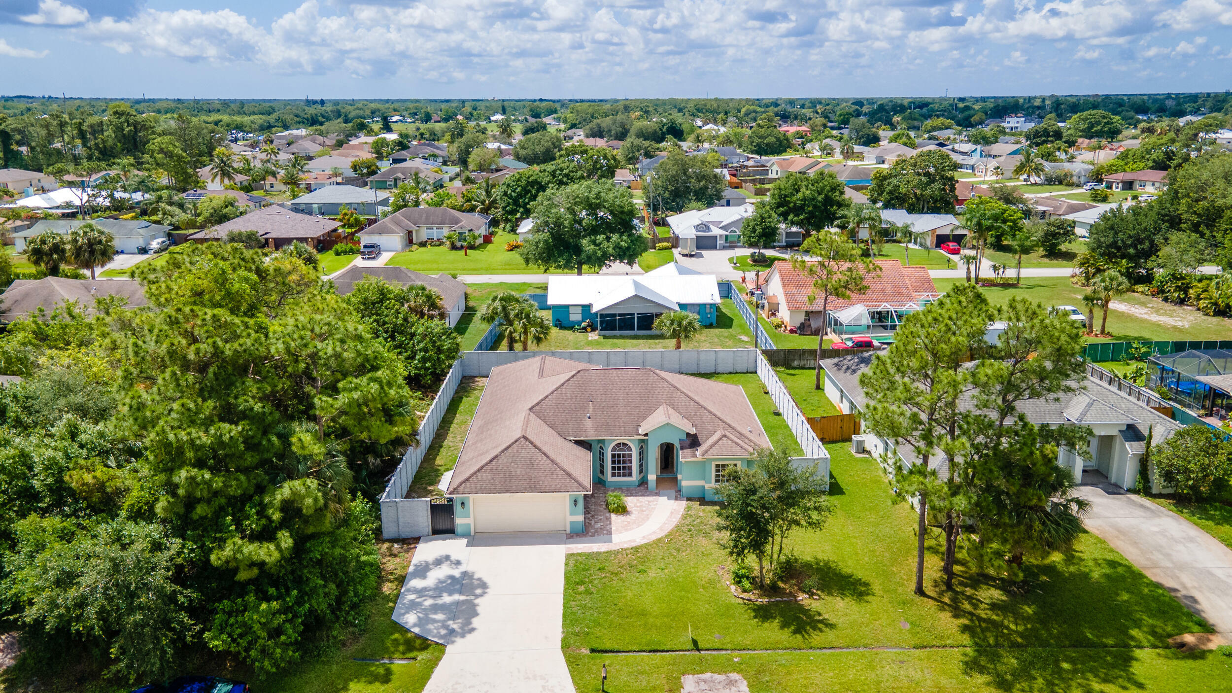 Property Photo:  2493 SW Falcon Circle  FL 34953 