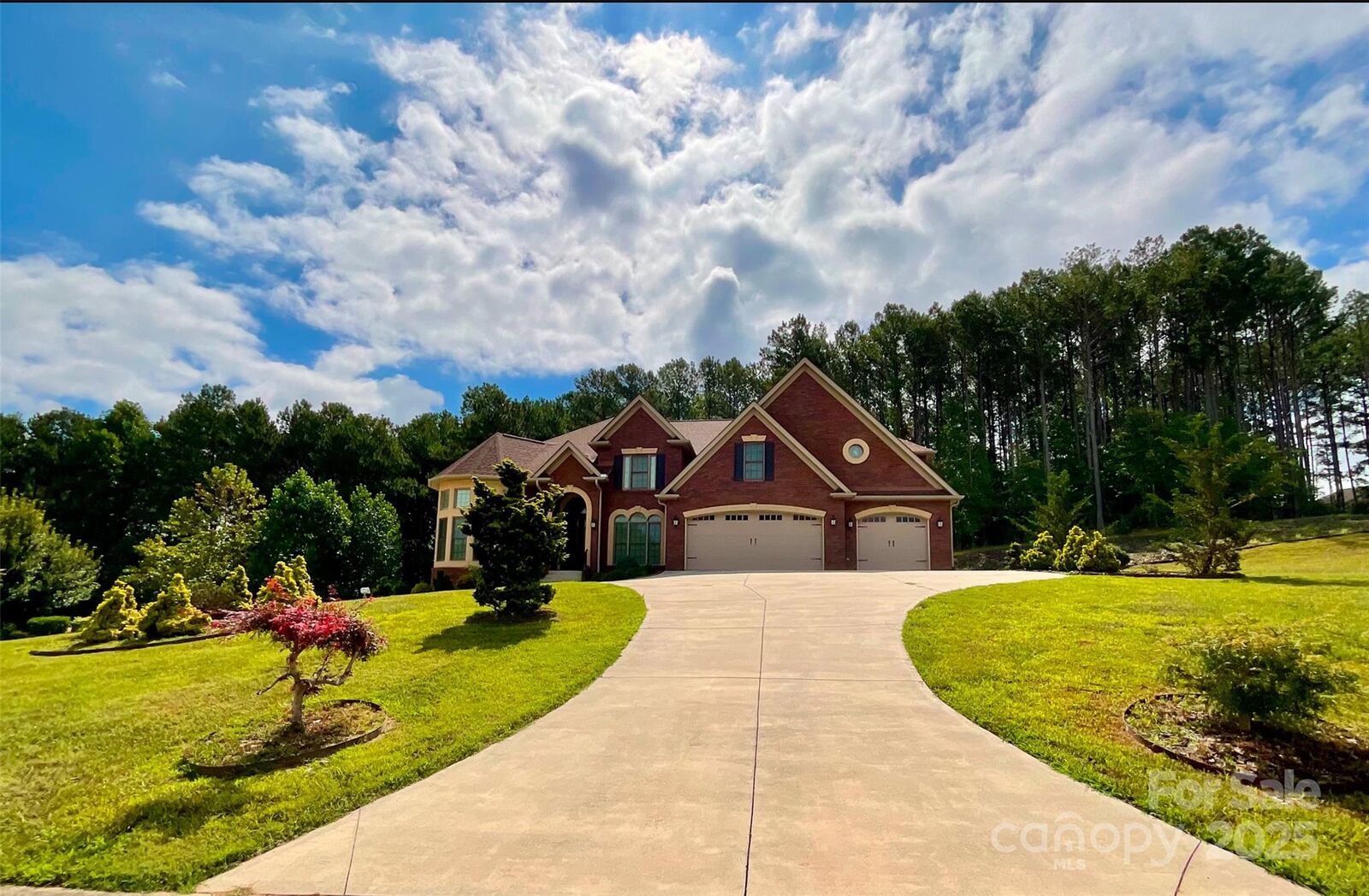 Property Photo: 4 Royal Vista Way NC 28630