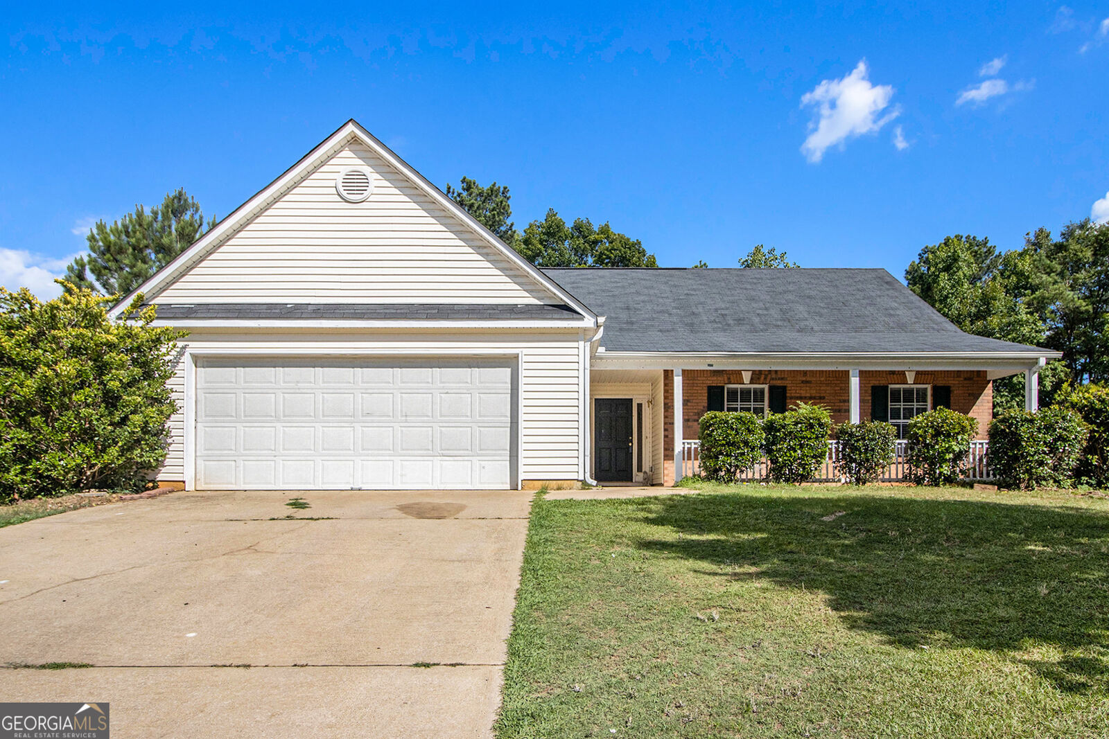 Property Photo: 50 Hallmark Lane GA 30014